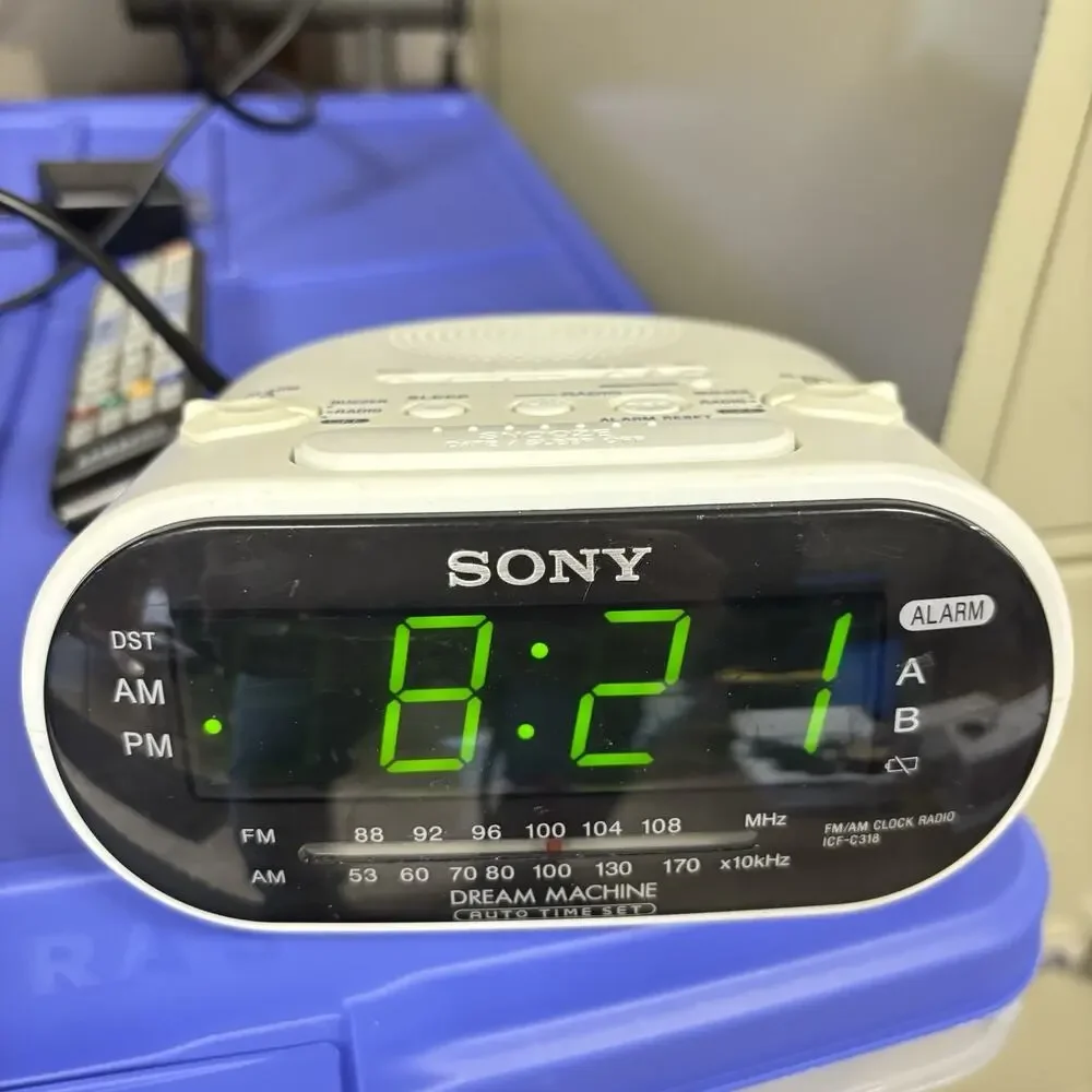 Sony Dream Machine AM/FM Dual Alarm Clock Radio White # ICF-C318 Tested - Works